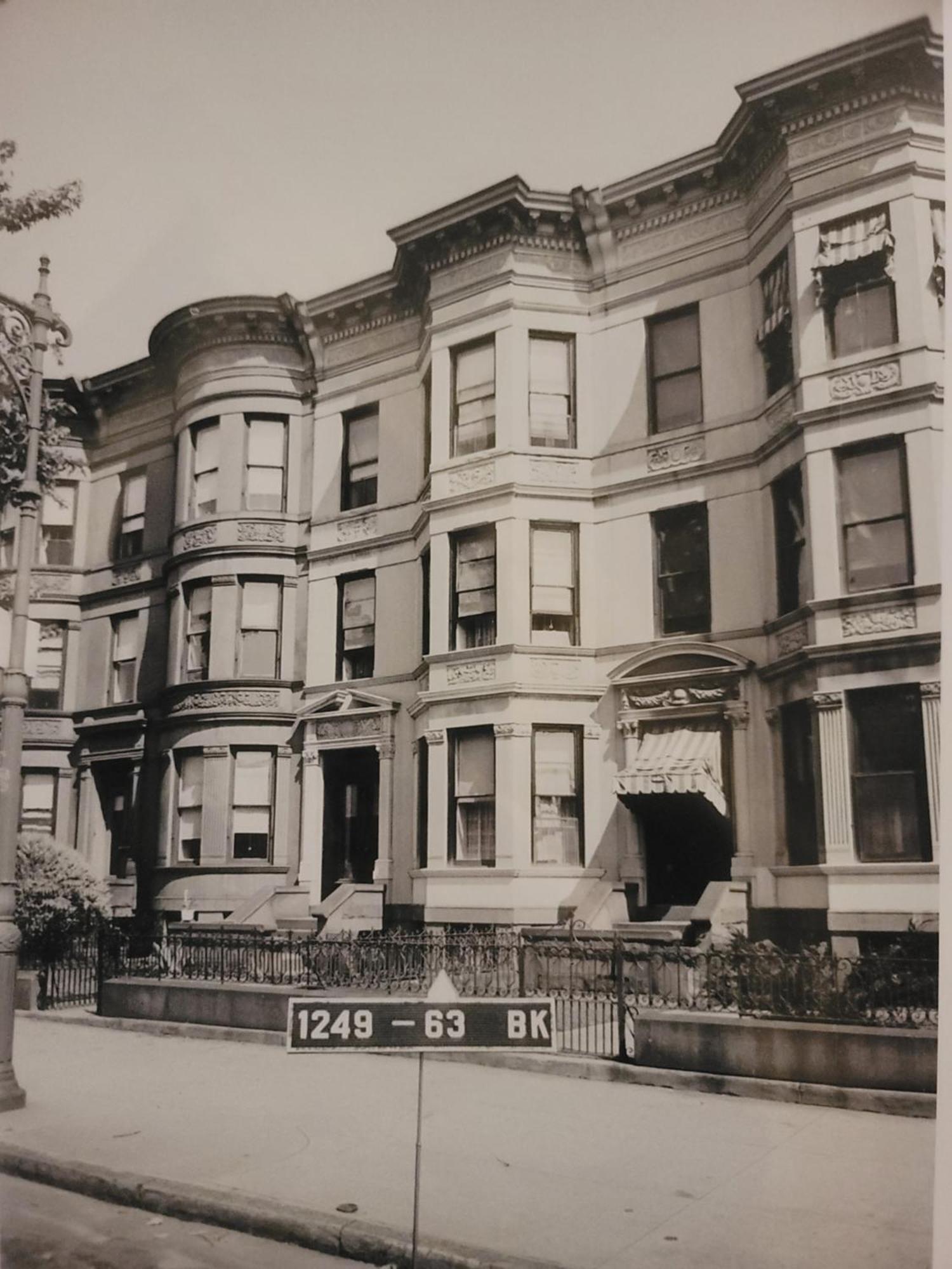 Stay In Historic Brooklyn Townhouse New York City Exterior photo