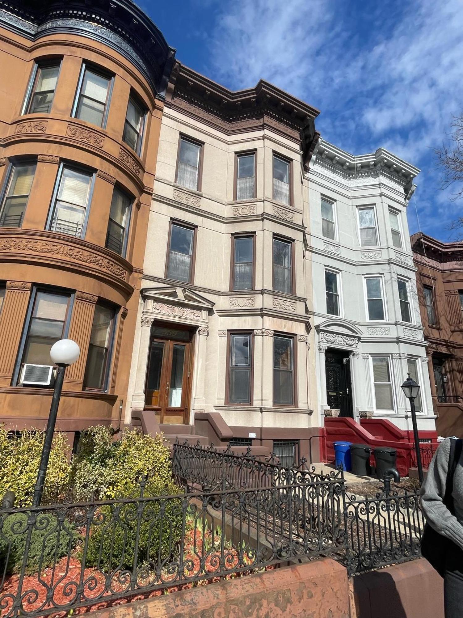 Stay In Historic Brooklyn Townhouse New York City Exterior photo