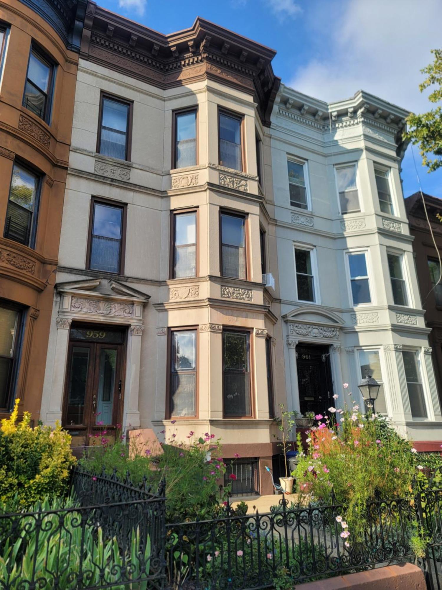 Stay In Historic Brooklyn Townhouse New York City Exterior photo